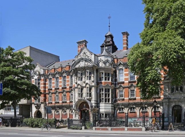 J821KF Victorian buildings of Camberwell Art College on Peckham Road in South east London, UK